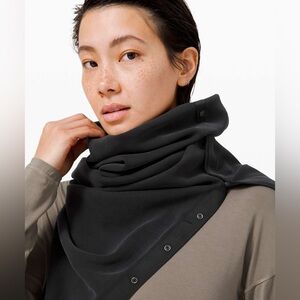 Lululemon Vinyasa Cowl Wrap Scarf Shawl Black